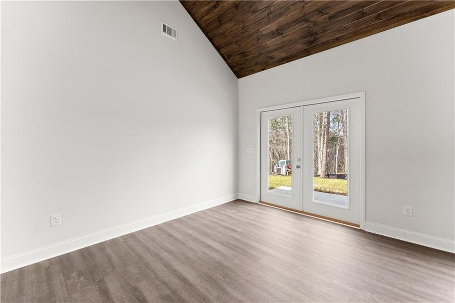 Spacious, unfurnished interior of a new home in , Cleveland (Image 44).