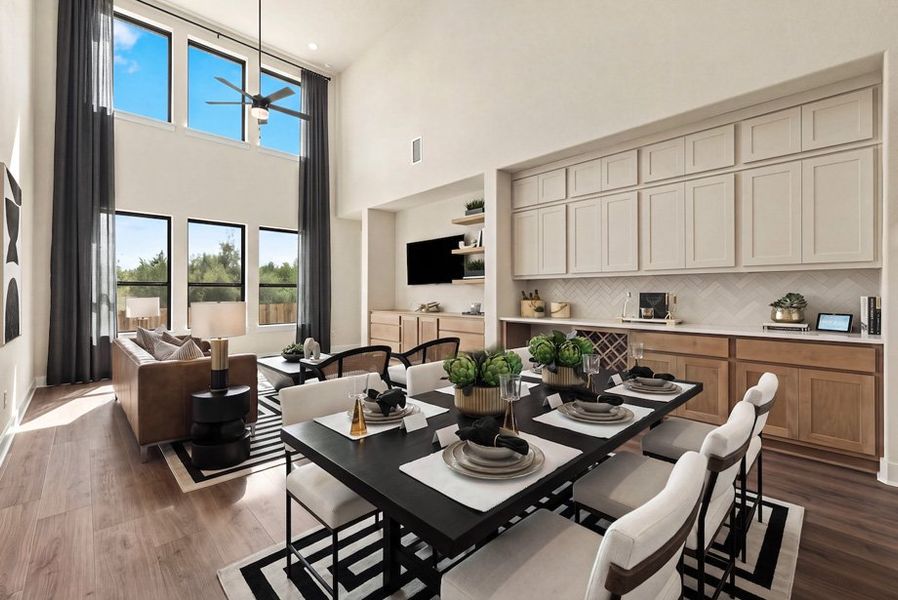 Family Room/Dining Room Family Room/Dining Room