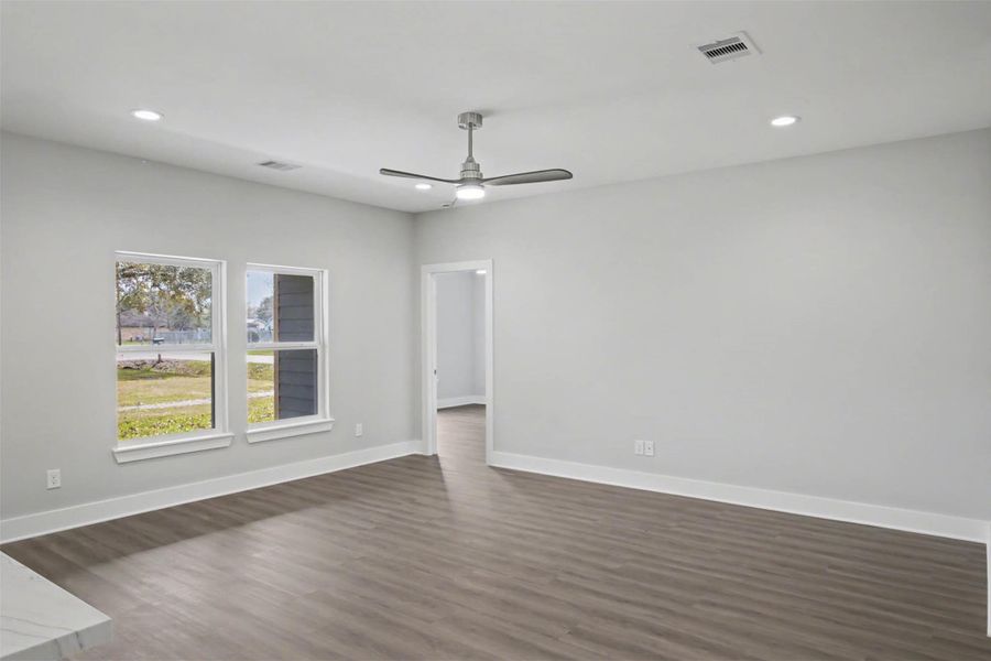 Spacious, unfurnished interior of a new home in , Dickinson (Image 27).