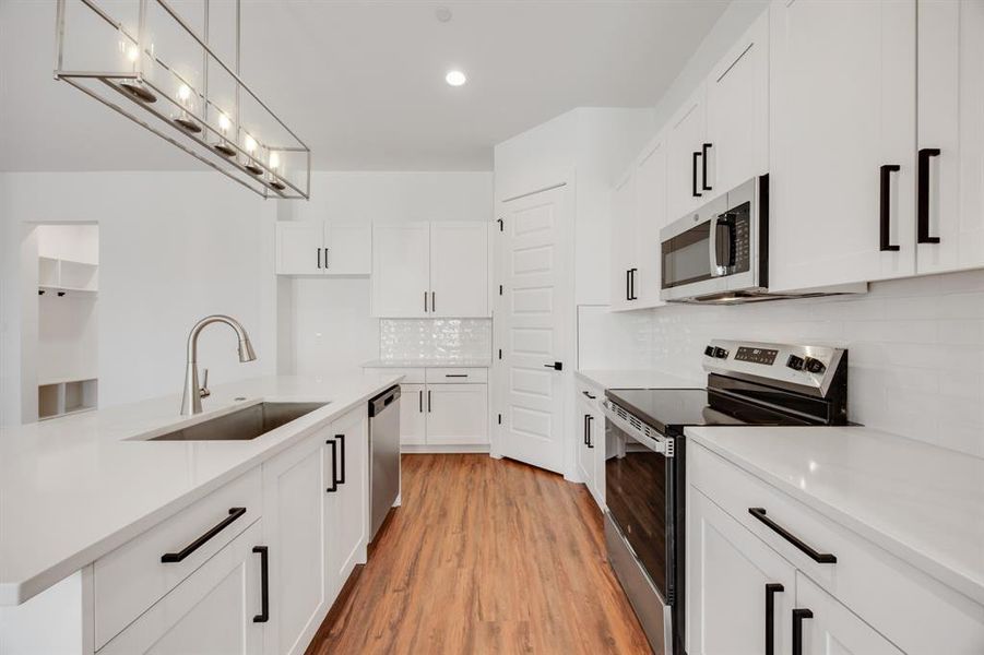 Furnished interior view inside a new home in , Rowlett (Image 7). Furnished interior view inside a new home in , Rowlett (Image 7).