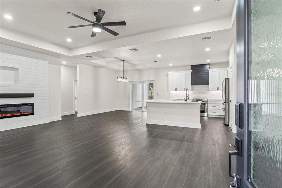 Spacious, unfurnished interior of a new home in , Weeki Wachee (Image 40). Spacious, unfurnished interior of a new home in , Weeki Wachee (Image 40).