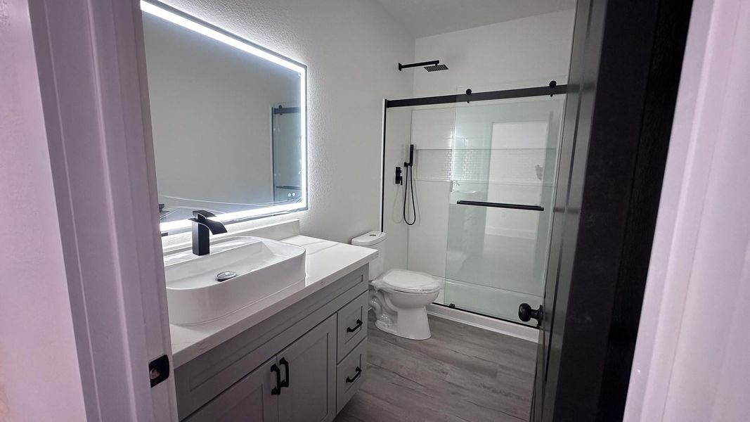 Furnished interior view inside a new home in , Navasota (Image 5).