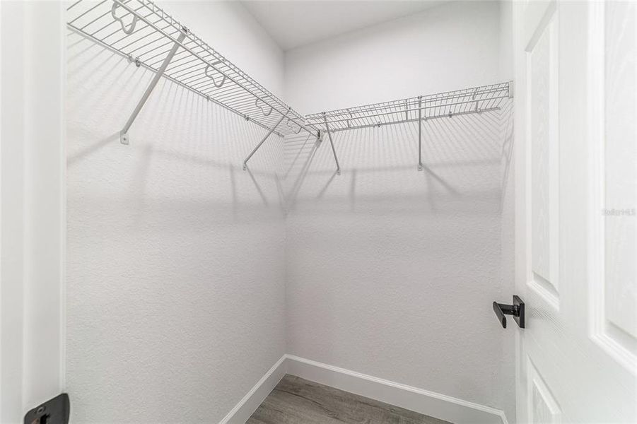 Spacious, unfurnished interior of a new home in , Ocala (Image 25).