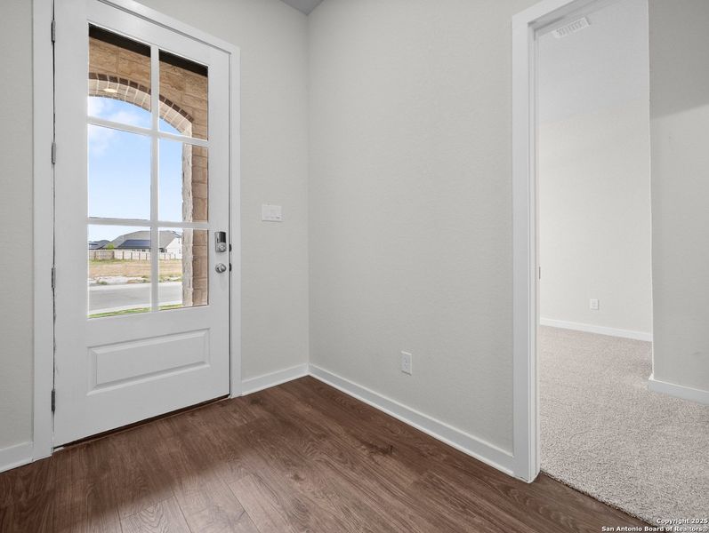 Spacious, unfurnished interior of a new home in Morgan Meadows, San Antonio (Image 14).