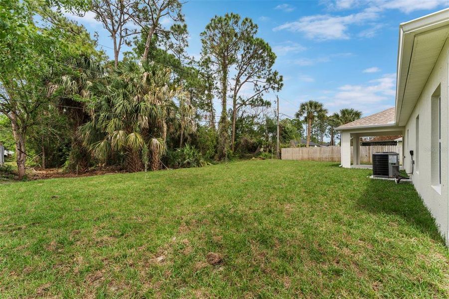 Exterior details and patio area of a home in , Palm Bay (Image 3).