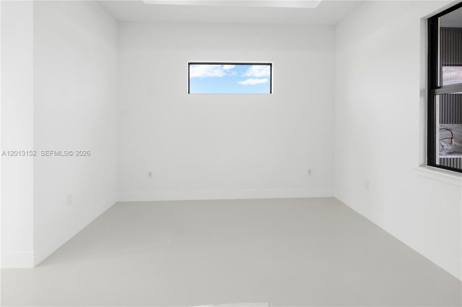Spacious, unfurnished interior of a new home in , Lehigh Acres (Image 45).