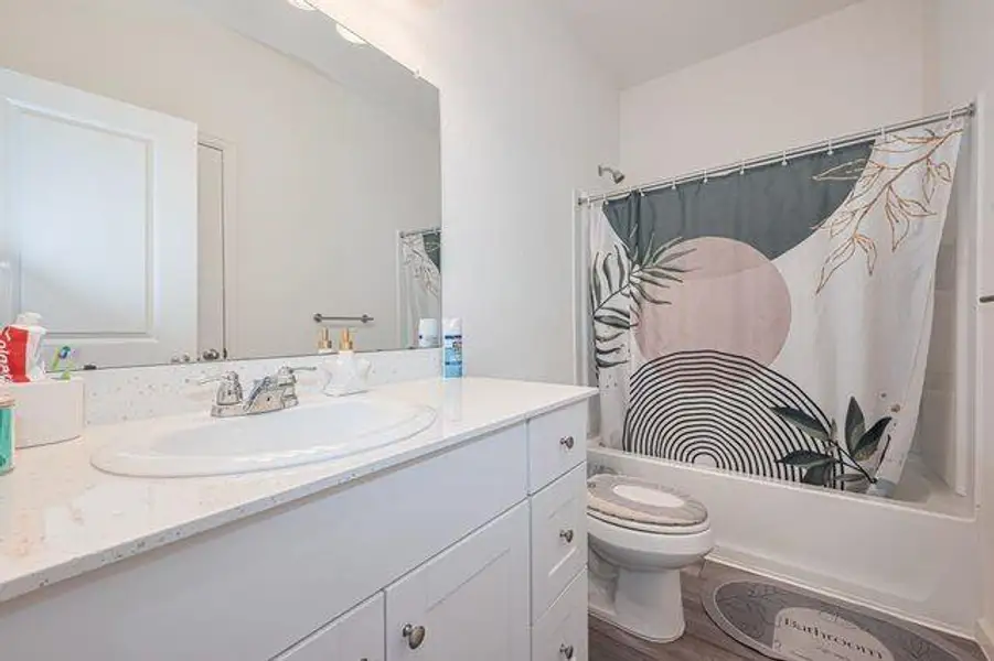 Image 5 of a home in Wayside Village. Image 5 of a home in Wayside Village.