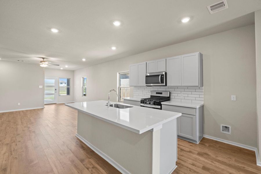 Furnished interior view inside a new home in Creekhaven, Rosharon (Image 11).