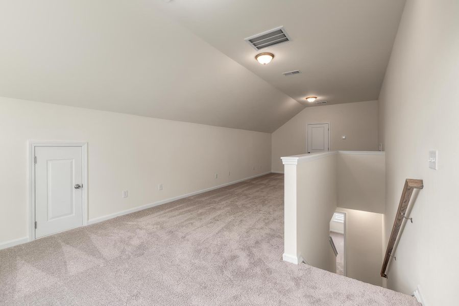 Spacious, unfurnished interior of a new home in Parker's Preserve, Ridgeville (Image 46).