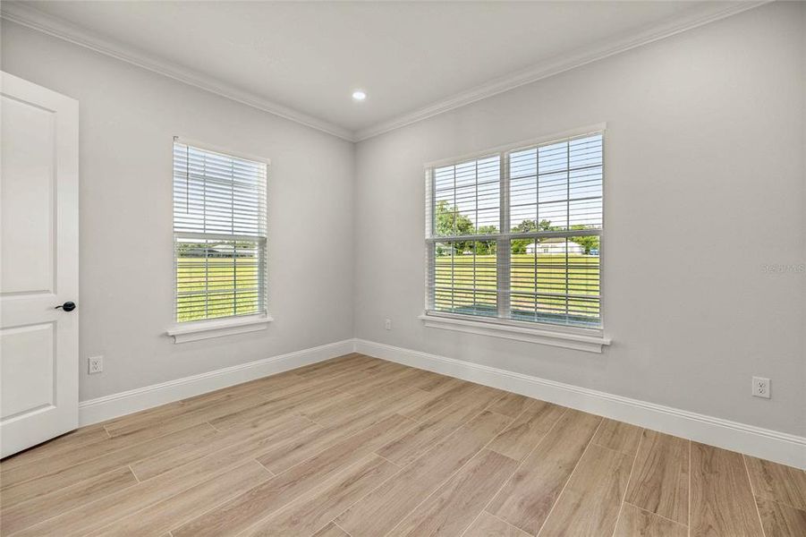 Spacious, unfurnished interior of a new home in , Ocala (Image 23).