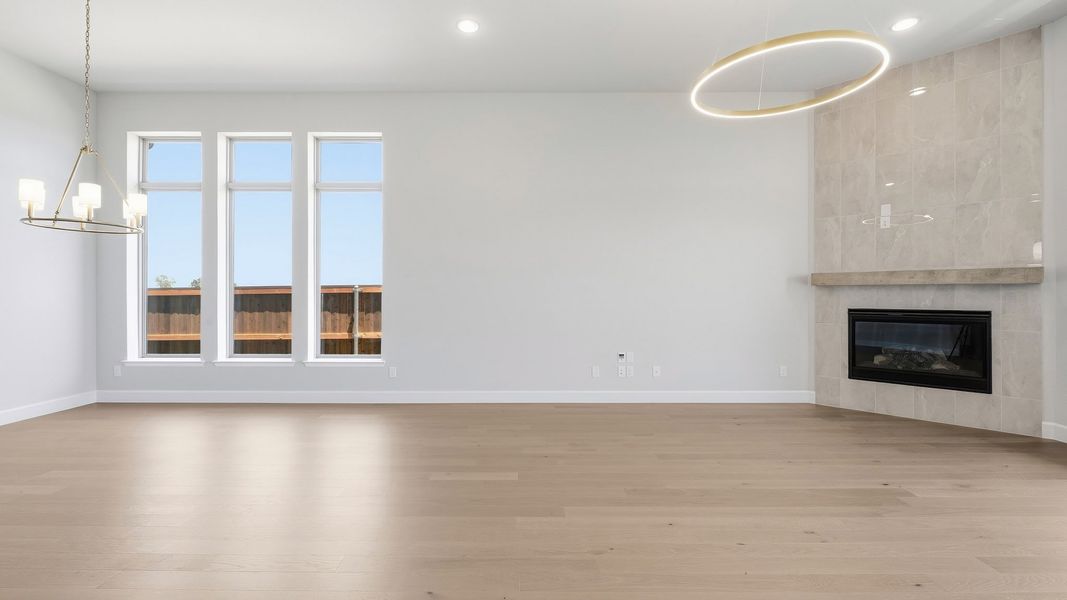 Spacious, unfurnished interior of a new home in Mustang Lakes, Celina (Image 16).