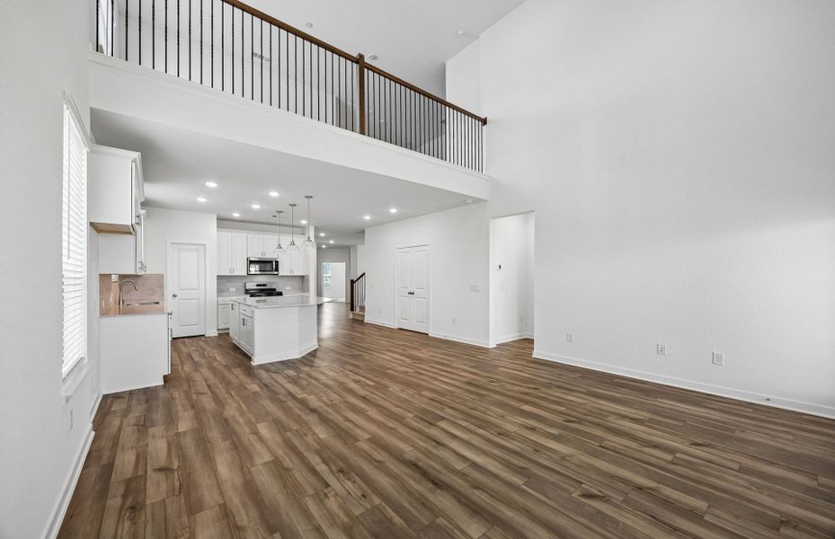 Spacious, unfurnished interior of a new home in Mavera, Conroe (Image 29).