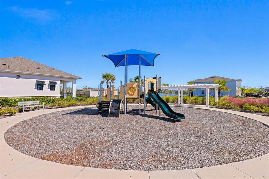 Community amenities in , Apollo Beach (Image 30).
