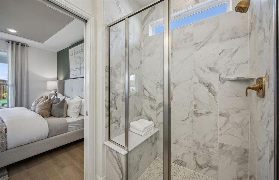 Deep walk-in shower designed for relaxation in the owner's bath *Model representation Deep walk-in shower designed for relaxation in the owner's bath *Model representation