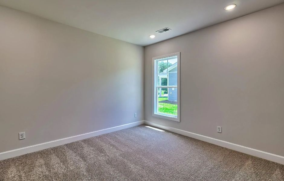 Spacious, unfurnished interior of a new home in Satchel Ford, Columbia (Image 19).