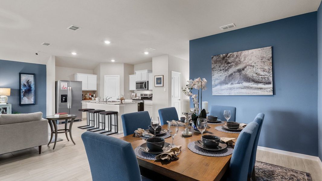 Furnished interior view inside a new home in Bella Vista, Granbury (Image 17).