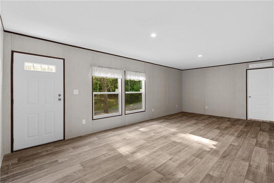 Spacious, unfurnished interior of a new home in , Resaca (Image 23).
