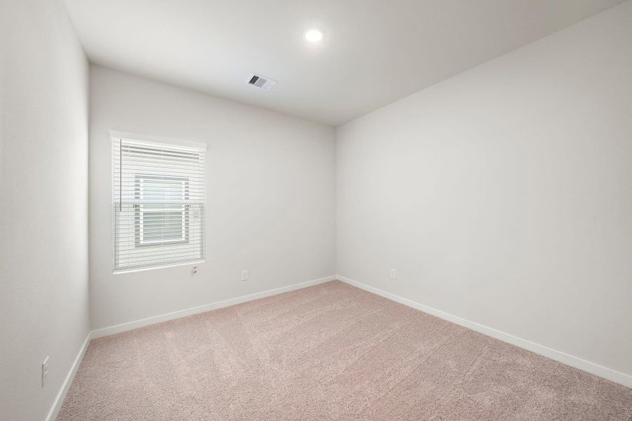 Spacious, unfurnished interior of a new home in Maple Heights, Porter (Image 17).