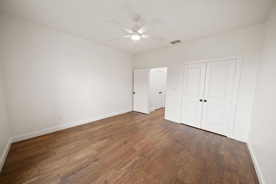 Spacious, unfurnished interior of a new home in , Tyler (Image 32).