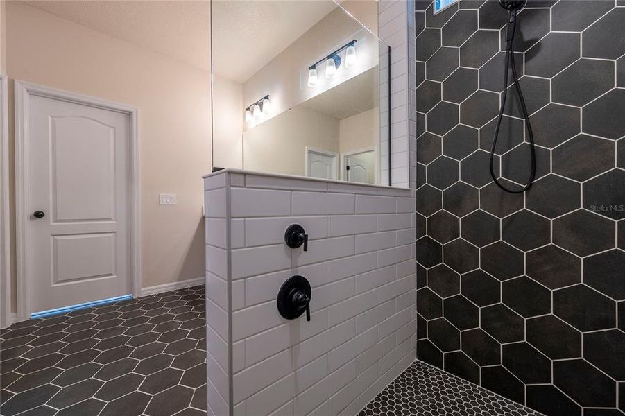 Close-up of interior finishes inside a home in , Clermont (Image 21). Close-up of interior finishes inside a home in , Clermont (Image 21).