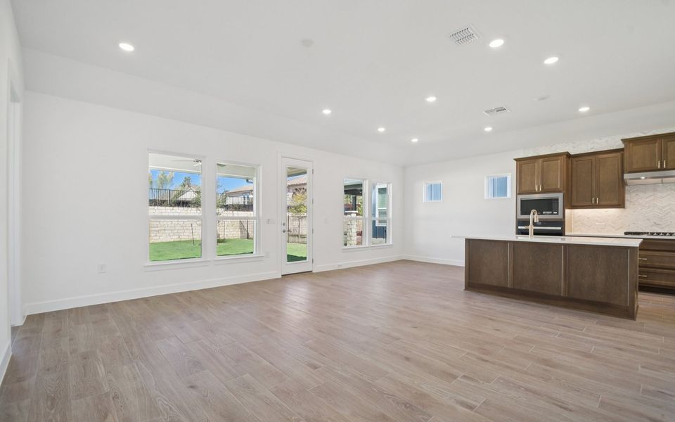 Spacious, unfurnished interior of a new home in Traditional at Kissing Tree, San Marcos (Image 10).