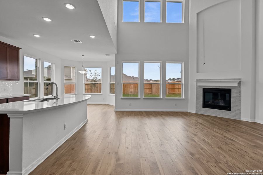 Spacious, unfurnished interior of a new home in Homestead 75', Schertz (Image 31).