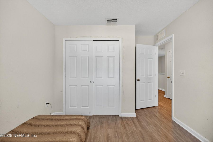 Spacious, unfurnished interior of a new home in , Jacksonville (Image 22).