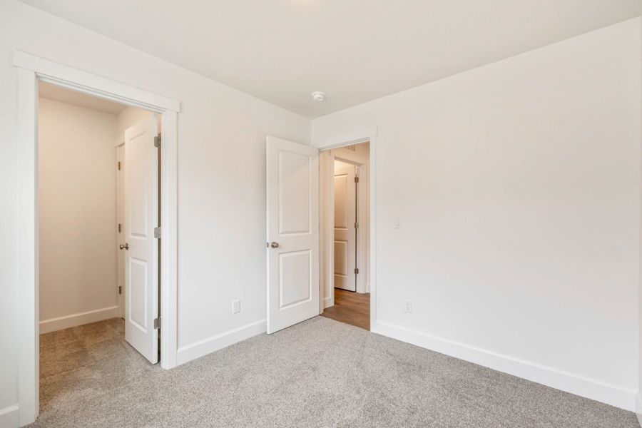 Spacious, unfurnished interior of a new home in Willowbrook, Madras (Image 18). Spacious, unfurnished interior of a new home in Willowbrook, Madras (Image 18).
