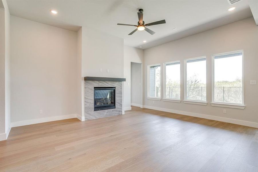 Spacious, unfurnished interior of a new home in Pecan Grove, Burleson (Image 37). Spacious, unfurnished interior of a new home in Pecan Grove, Burleson (Image 37).