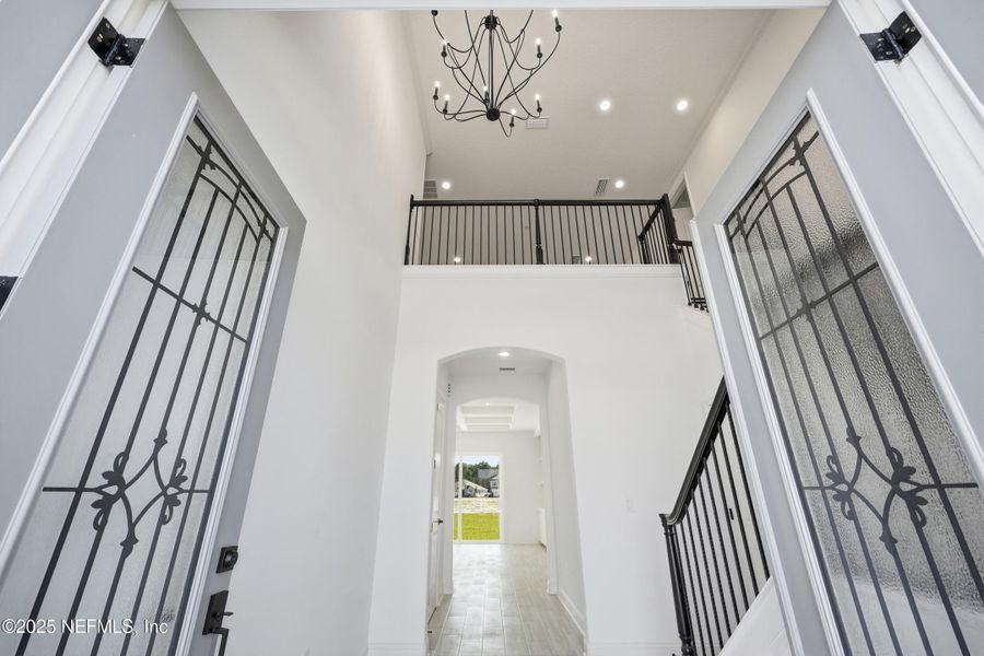 Spacious, unfurnished interior of a new home in Silver Landing At Silverleaf, St. Augustine (Image 31).