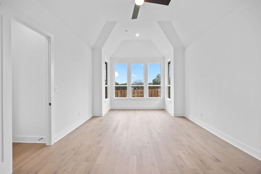 Spacious, unfurnished interior of a new home in Parkside On The River, Georgetown (Image 13).