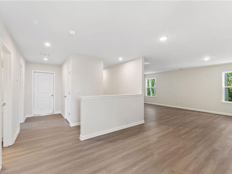 Spacious, unfurnished interior of a new home in Riverwood, Dallas (Image 18).