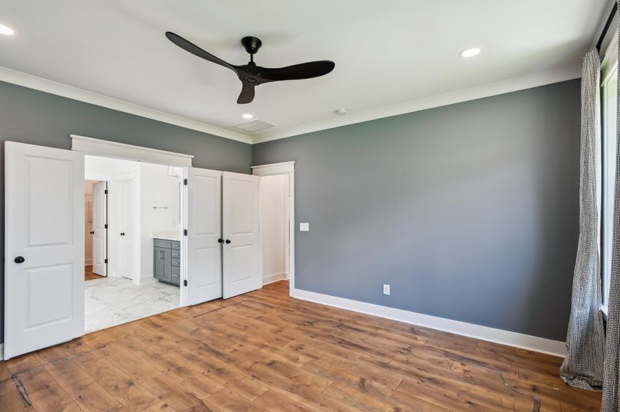 Spacious, unfurnished interior of a new home in Windsor Crossing, North Charleston (Image 17).