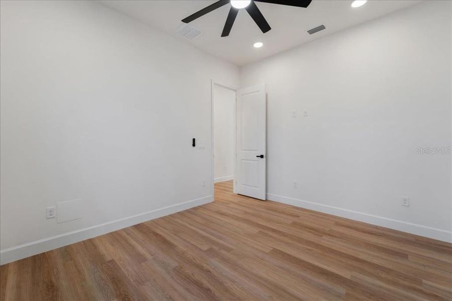 Spacious, unfurnished interior of a new home in , Port Charlotte (Image 21).