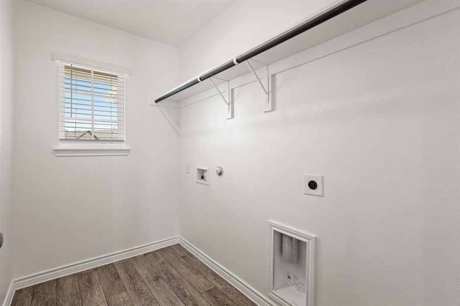 Spacious, unfurnished interior of a new home in Rocky Creek Crossing, Fort Worth (Image 22).