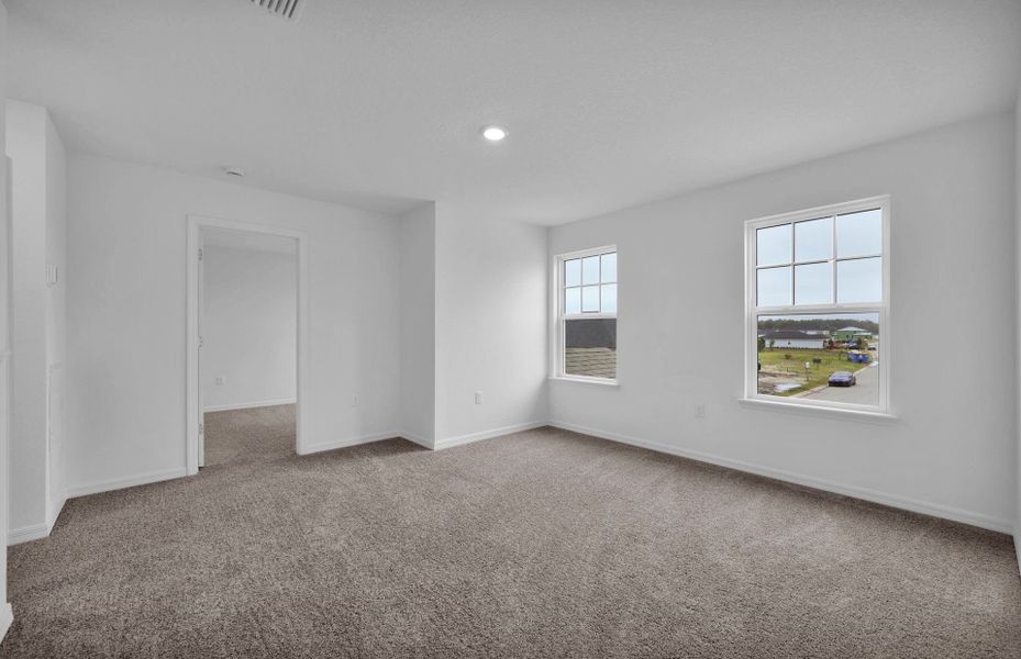 Spacious, unfurnished interior of a new home in Hyland Trail, Green Cove Springs (Image 14). Spacious, unfurnished interior of a new home in Hyland Trail, Green Cove Springs (Image 14).