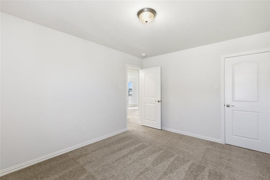Spacious, unfurnished interior of a new home in Elevon, Lavon (Image 19).