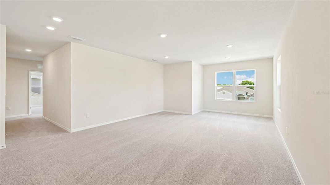 Spacious, unfurnished interior of a new home in Oakfield Trails, Parrish (Image 17). Spacious, unfurnished interior of a new home in Oakfield Trails, Parrish (Image 17).