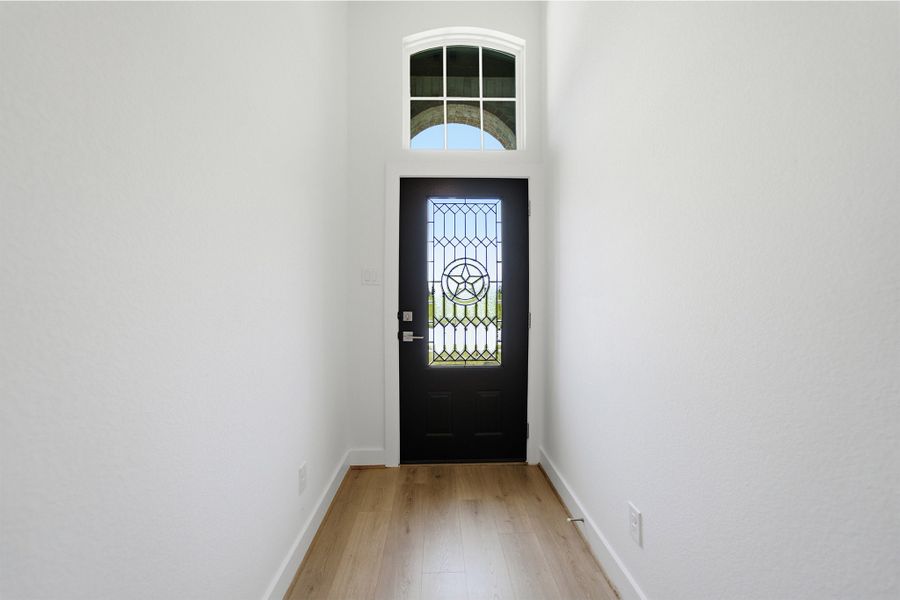 Spacious, unfurnished interior of a new home in River Ranch Meadows, Dayton (Image 22).