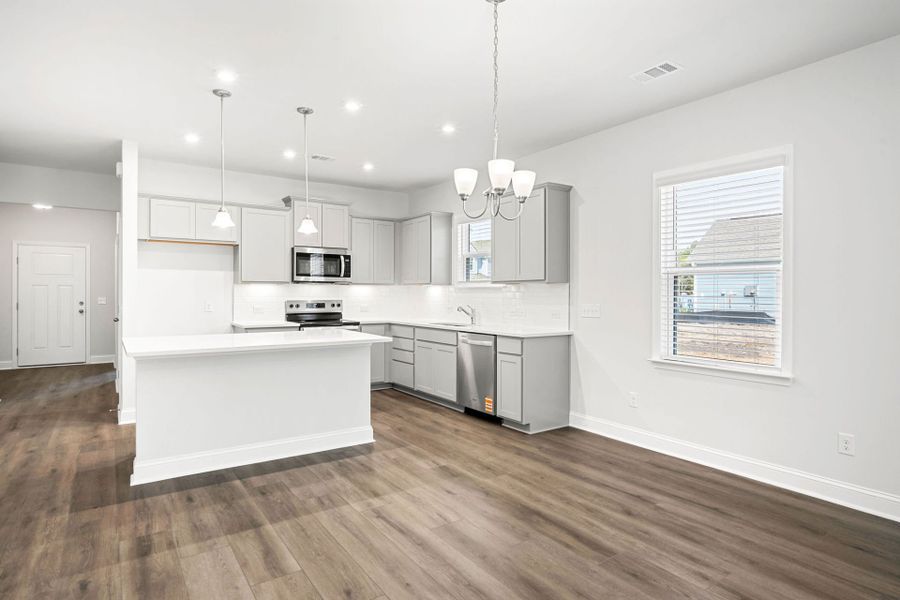 Image 21 of a home in Waterways. Image 21 of a home in Waterways.