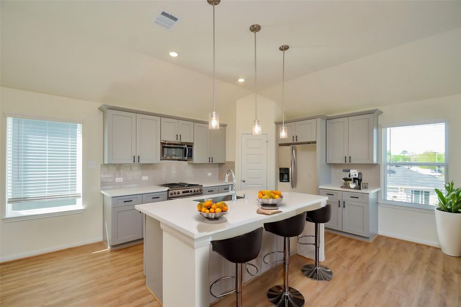 Discover a marvelous kitchen that offers a perfect blend of style and efficiency.