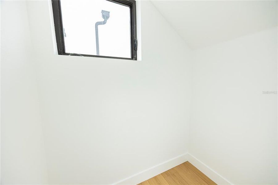 Spacious, unfurnished interior of a new home in , St. Petersburg (Image 21).
