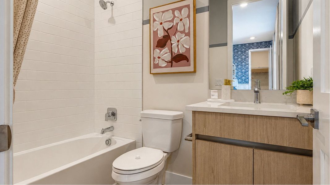 4350 Sussex Bath5 F2 Base1 4350 Sussex Bath5 F2 Base1