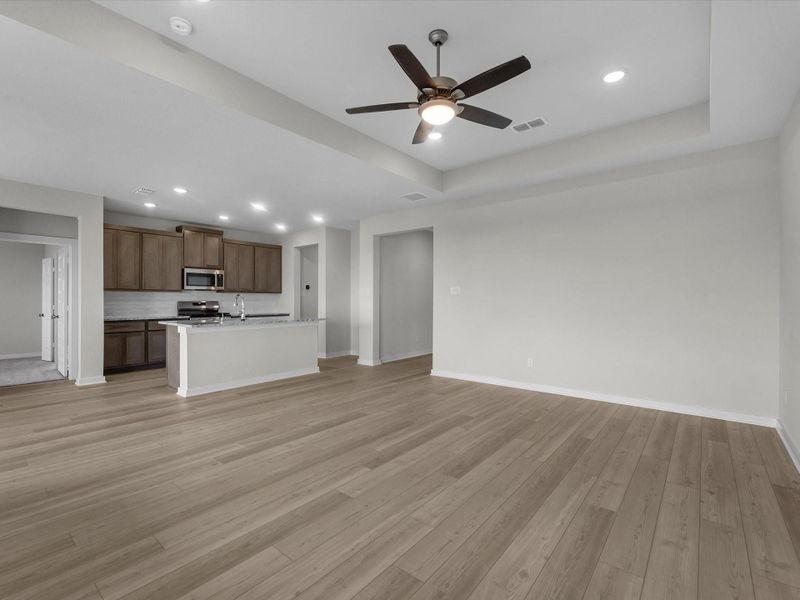 Spacious, unfurnished interior of a new home in Mason Woods, Cypress (Image 19).
