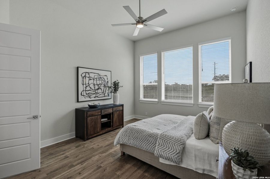 Furnished interior view inside a new home in Esperanza 50's, Boerne (Image 14).