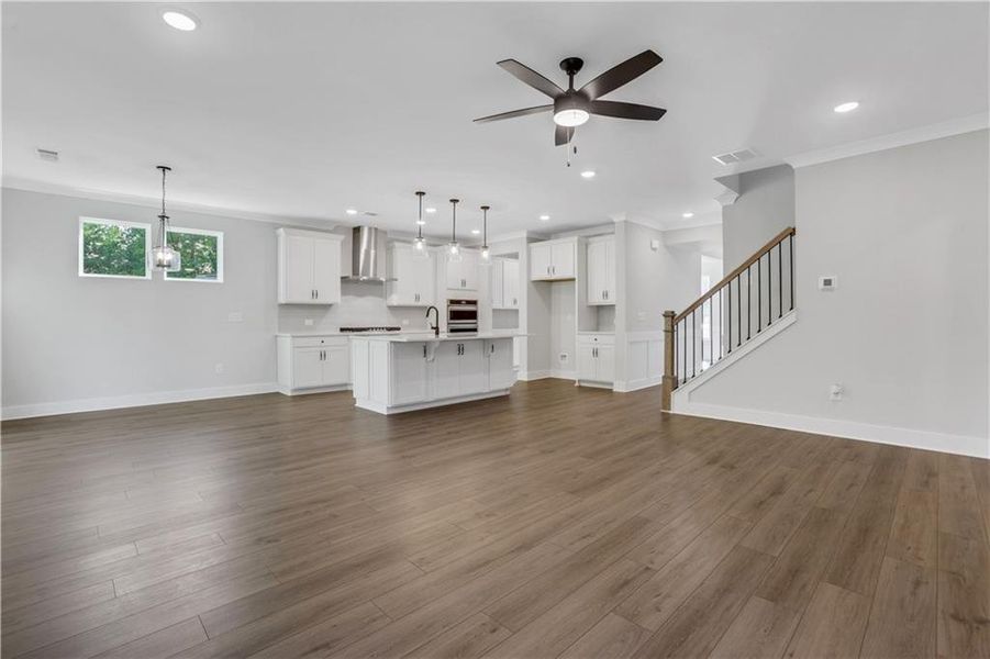 Spacious, unfurnished interior of a new home in Cambridge, Flowery Branch (Image 47). Spacious, unfurnished interior of a new home in Cambridge, Flowery Branch (Image 47).