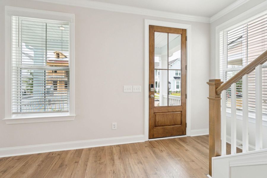 Spacious, unfurnished interior of a new home in Central Park, Charleston (Image 15).