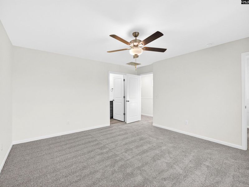Spacious, unfurnished interior of a new home in Dunbar Village, Cayce (Image 33).