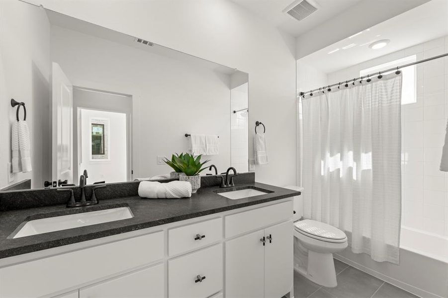 17_17. 2017 Aldrich - 2263 CAtalpa-2ND Bath