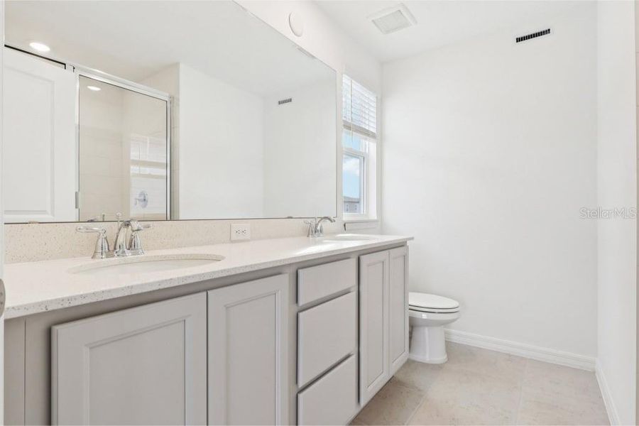 Furnished interior view inside a new home in Northlake Townhomes, Winter Garden (Image 11). Furnished interior view inside a new home in Northlake Townhomes, Winter Garden (Image 11).